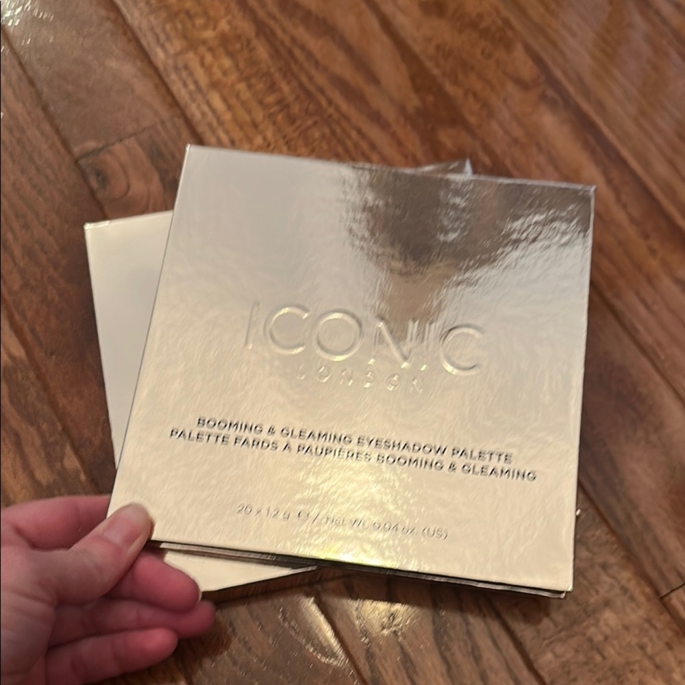 Iconic London Booming & Gleaming Eyeshadow Palette